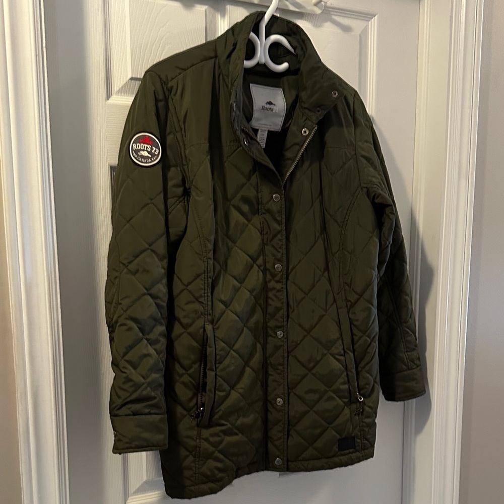 ROOTS Y2K Women’s Minimalist Olive Quilted Coat with Sleeve Patch Sz Lg